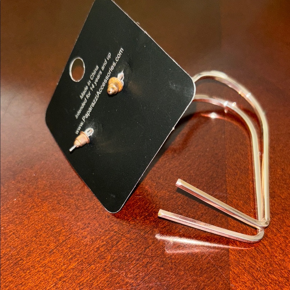 Paparazzi Gold Heart Earrings - Picture 4 of 4